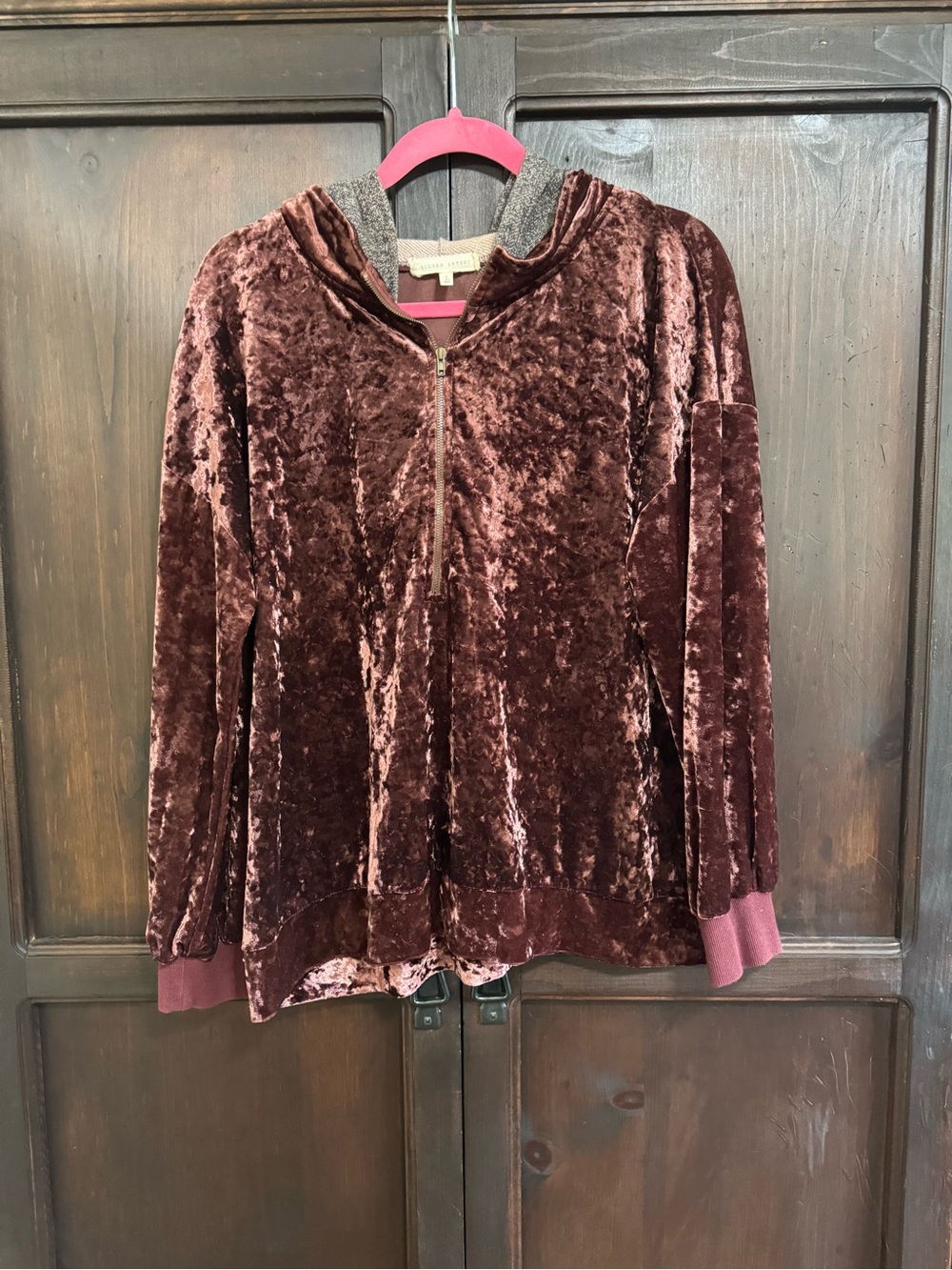 Gilded Intent Crushed Velvet Zip-Front Hoodie in burgundy size Large